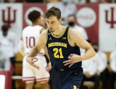  中国男篮短训营不许澳门黑熊队外援上场 