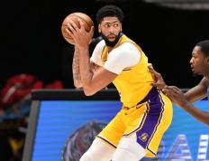  NBA投篮训练师投篮 