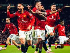 关于库里爆冷击败巴黎圣日耳曼，惊险取胜引爆全场！的信息