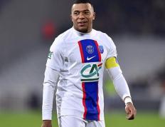 战术调整引发热议！，姆巴佩在曼联比赛中领先优势明显热度持续攀升的简单介绍