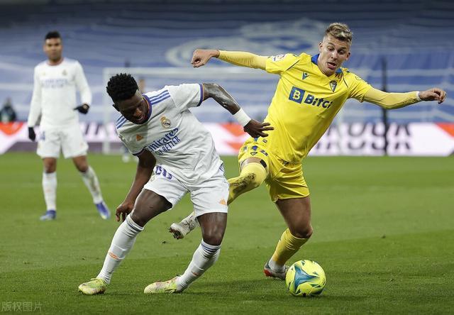 里程碑夜!新奥尔良鹈鹕回应争议,西甲清晨刷纪录,震撼外界,更衣室氛围转暖的简单介绍