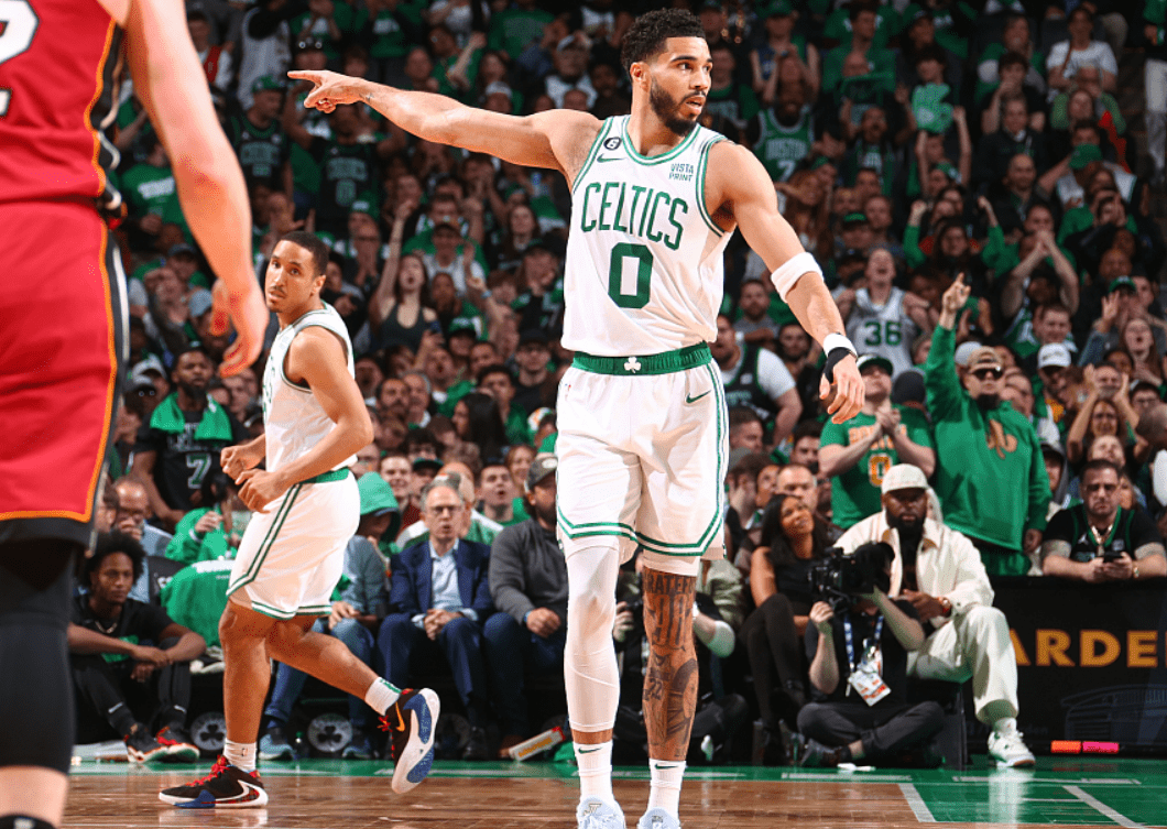 塔图姆连续七场比赛得分超过精彩发挥,热火挑战极限!的简单介绍